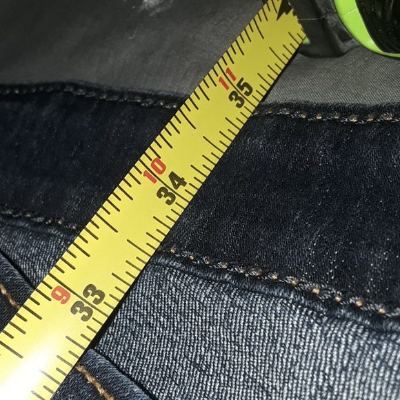 Capris - Picture 3 of 4